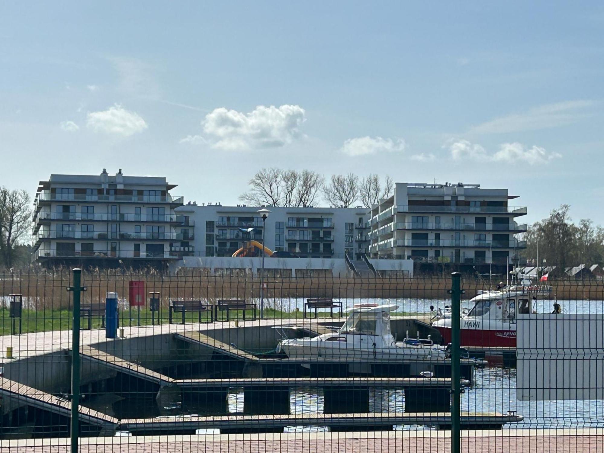 Blue Marina Apartment Dziwnow Exterior photo